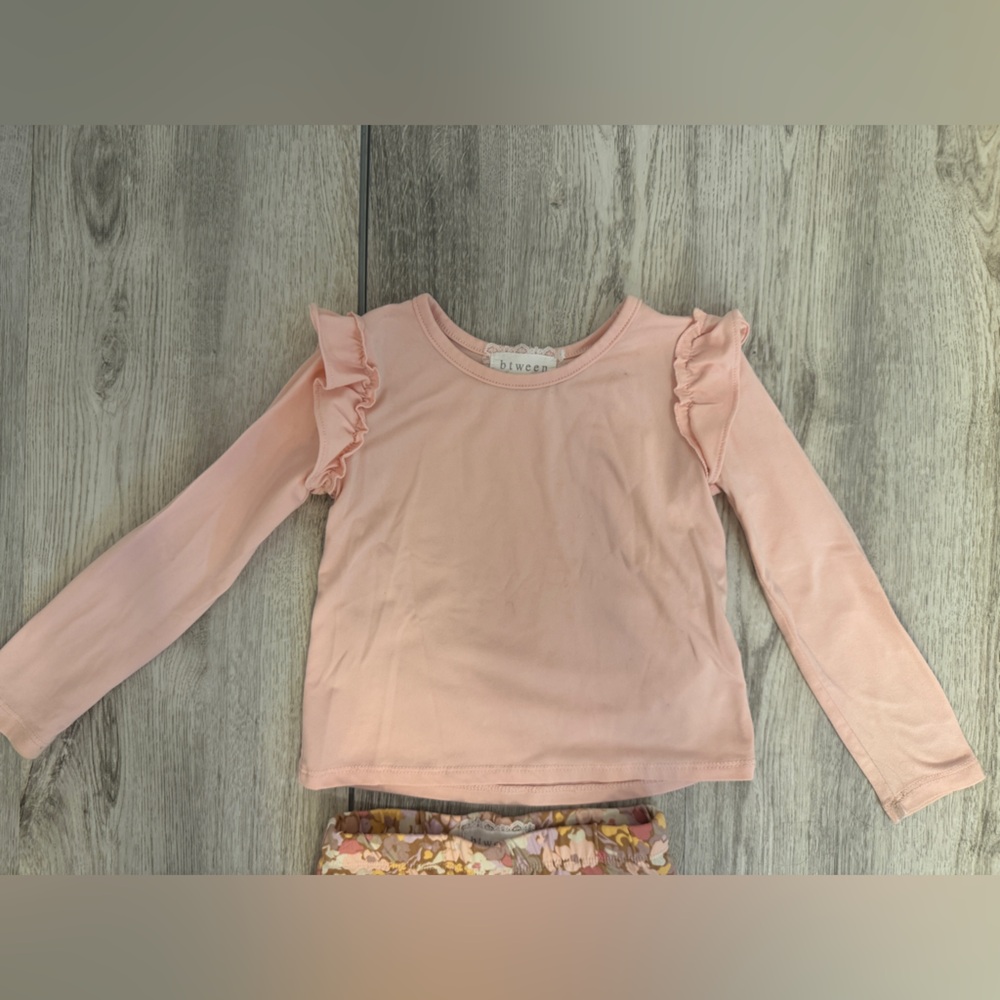 Pink Ruffle Top and Floral Pants Set - Picture 3 of 8